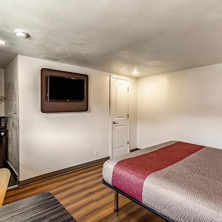 Motel 6 Elizabeth Nj Newark Liberty Intl Airport Buitenkant foto